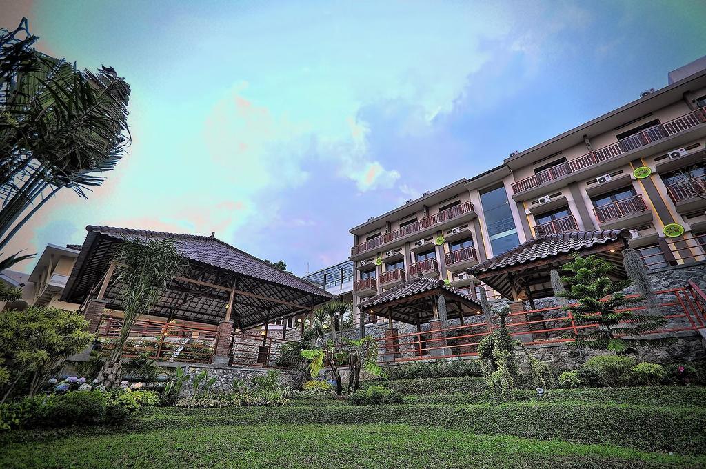 Spencer Green Hotel Batu  Bagian luar foto